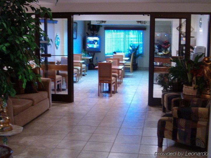 科林斯堡东i-25美洲最佳价值套房酒店 柯林斯堡 餐厅 照片
